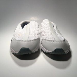 Easy~Spirit Slide-on Shoe